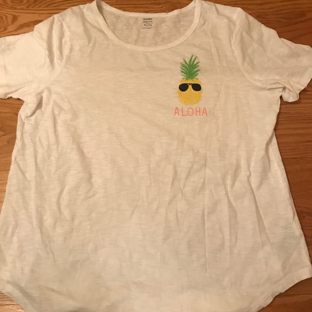 White aloha T-shirt from old navy XL